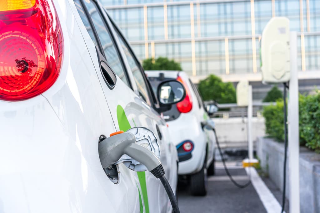 Instalacións de puntos de recarga para coches eléctricos na Coruña